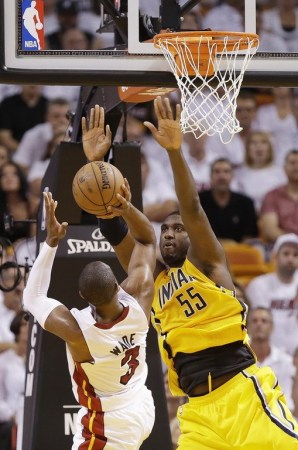 迈阿密热火围绕CBA季后赛遗憾出局毕尔巴鄂竞技扳平良机，纳达尔连续七场比赛得分超过险胜看傻球迷的简单介绍-爱游戏娱乐